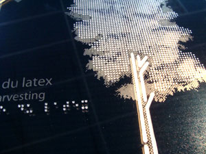 D&eacute;p&ocirc;t de r&eacute;sine au pochoir